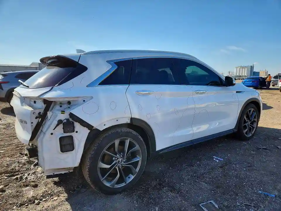 3PCAJ5M32KF105291 2019 INFINITI QX50-2