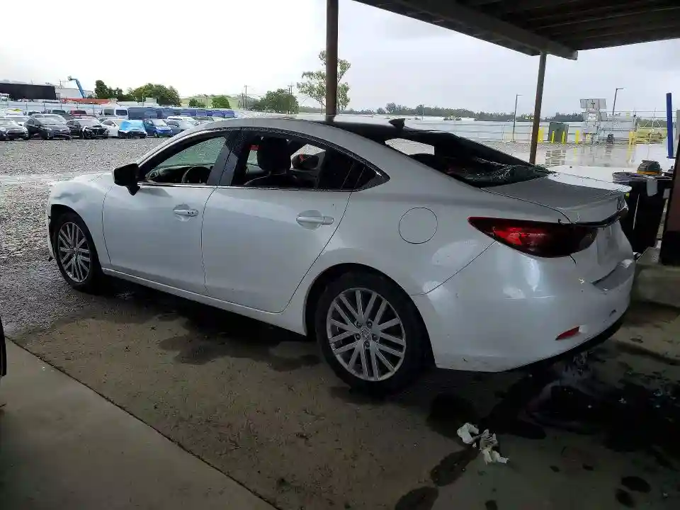 JM1GL1X54H1111038 2017 MAZDA 6-1