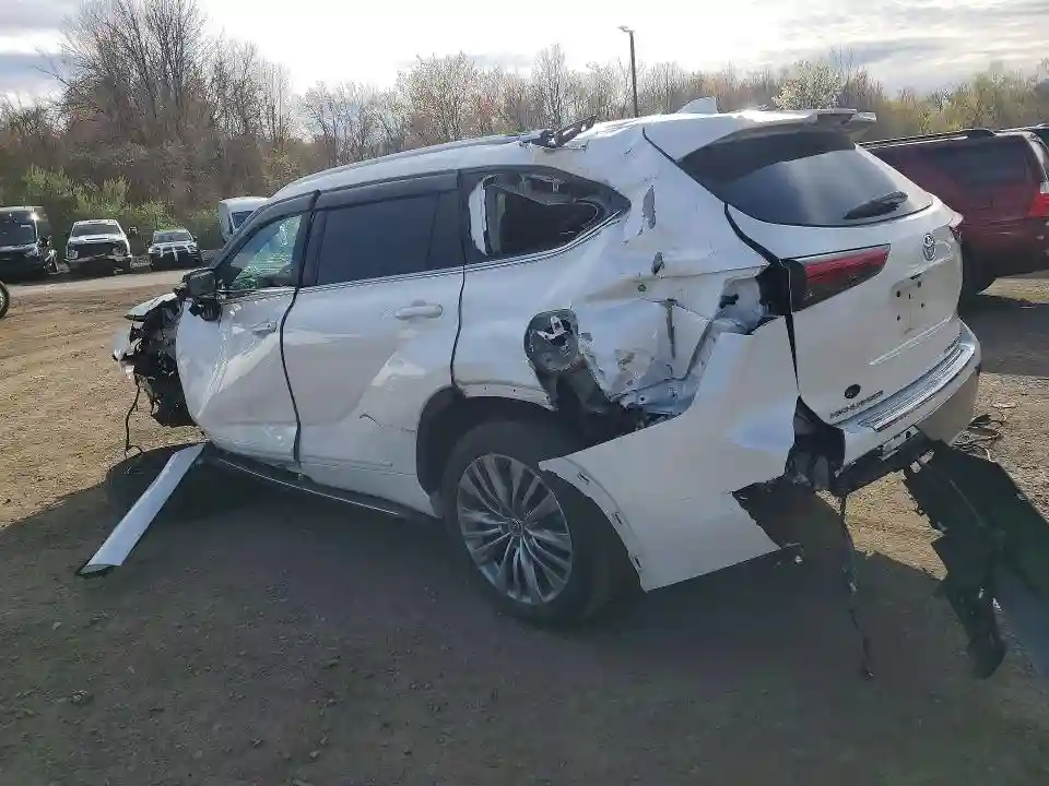 5TDFZRBH4MS078923 2021 TOYOTA HIGHLANDER-1