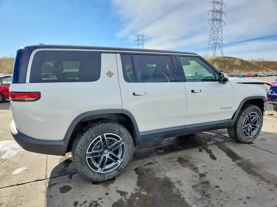 7PDSGBBA5SN054379 2025 RIVIAN RIS-2
