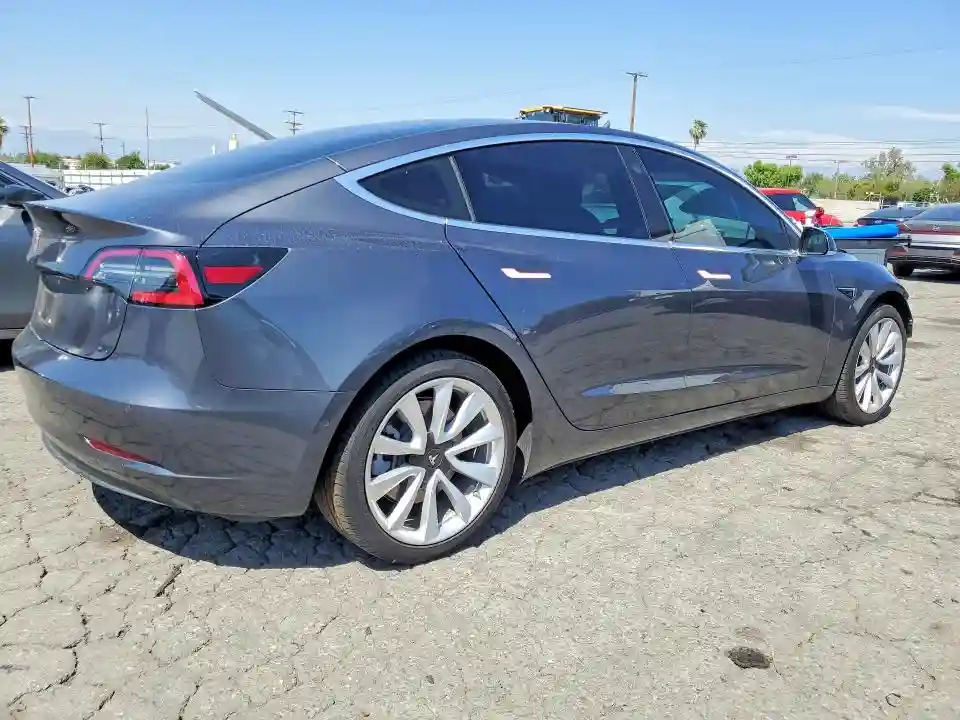 5YJ3E1EA5JF059540 2018 TESLA MODEL 3-2