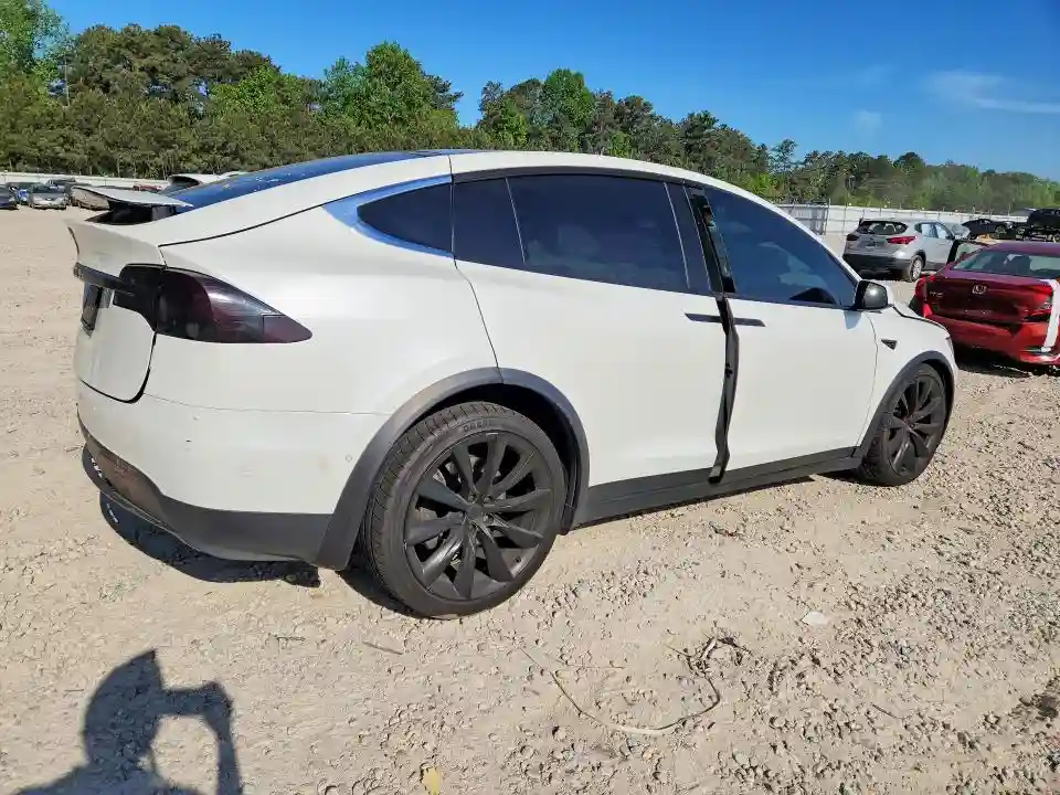 5YJXCBE25HF070151 2017 TESLA MODEL X-2