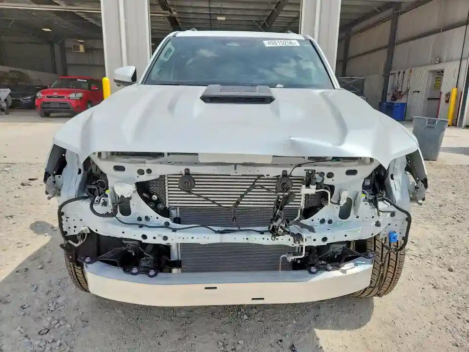 JTEVA5BR3T5094065 2026 TOYOTA 4RUNNER-4