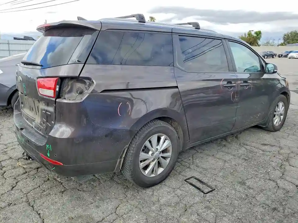 KNDMB5C10G6182478 2016 KIA SEDONA-2