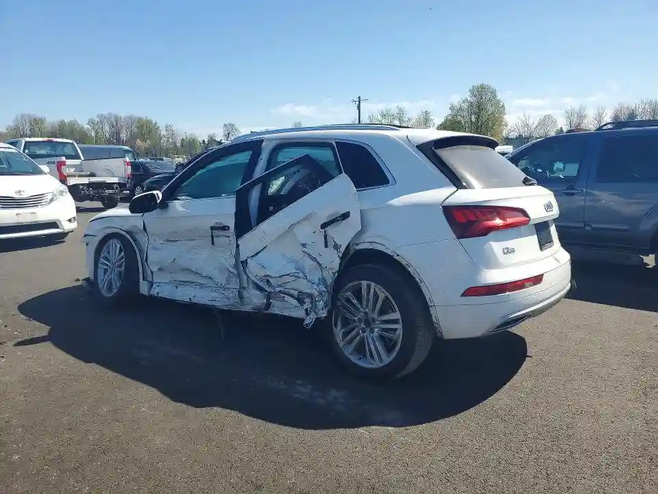 WA1BNAFY3J2010521 2018 AUDI Q5-1