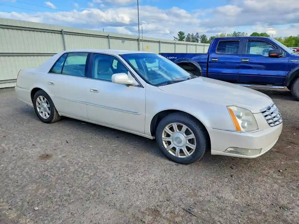 1G6KA5EYXAU124727 2010 CADILLAC DTS-3