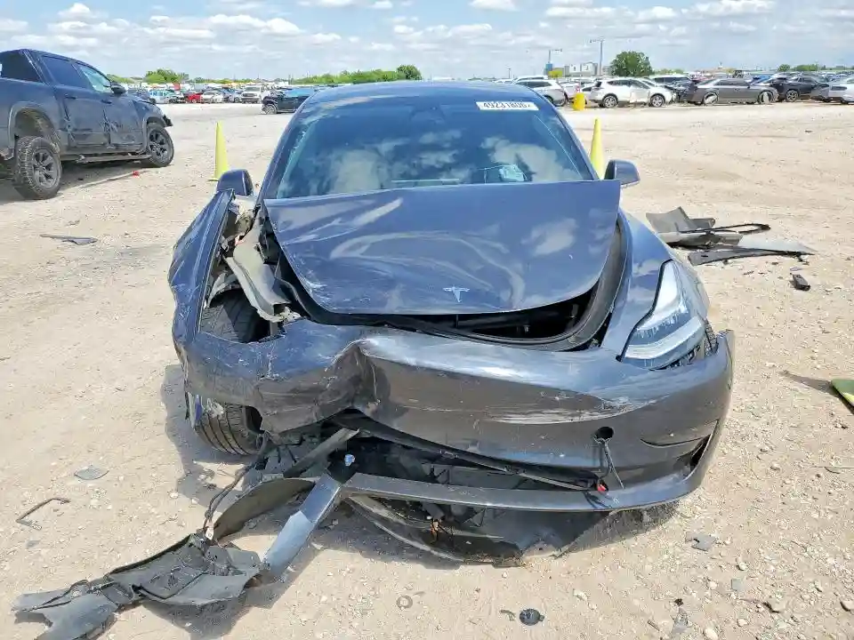 5YJ3E1ECXLF623610 2020 TESLA MODEL 3-4