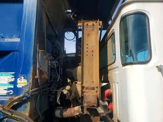 5VCACLLE0CH213558 2012 AUTOCAR LLC ALL MODELS-5