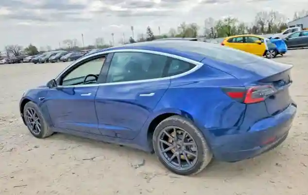 5YJ3E1EA9KF411858 2019 TESLA MODEL 3-1