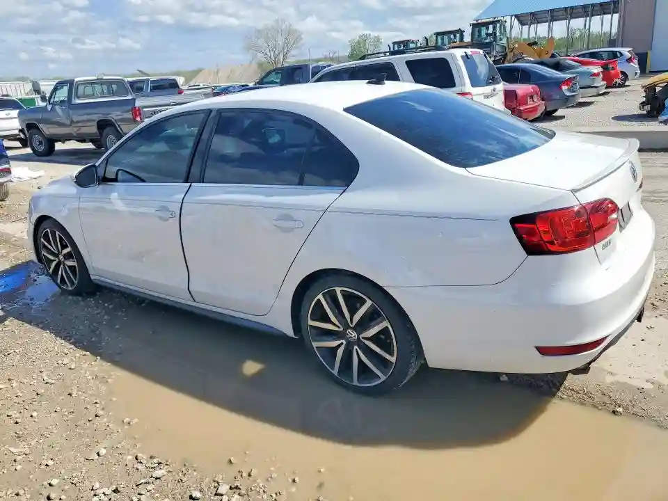 3VW567AJ9CM409262 2012 VOLKSWAGEN JETTA-1