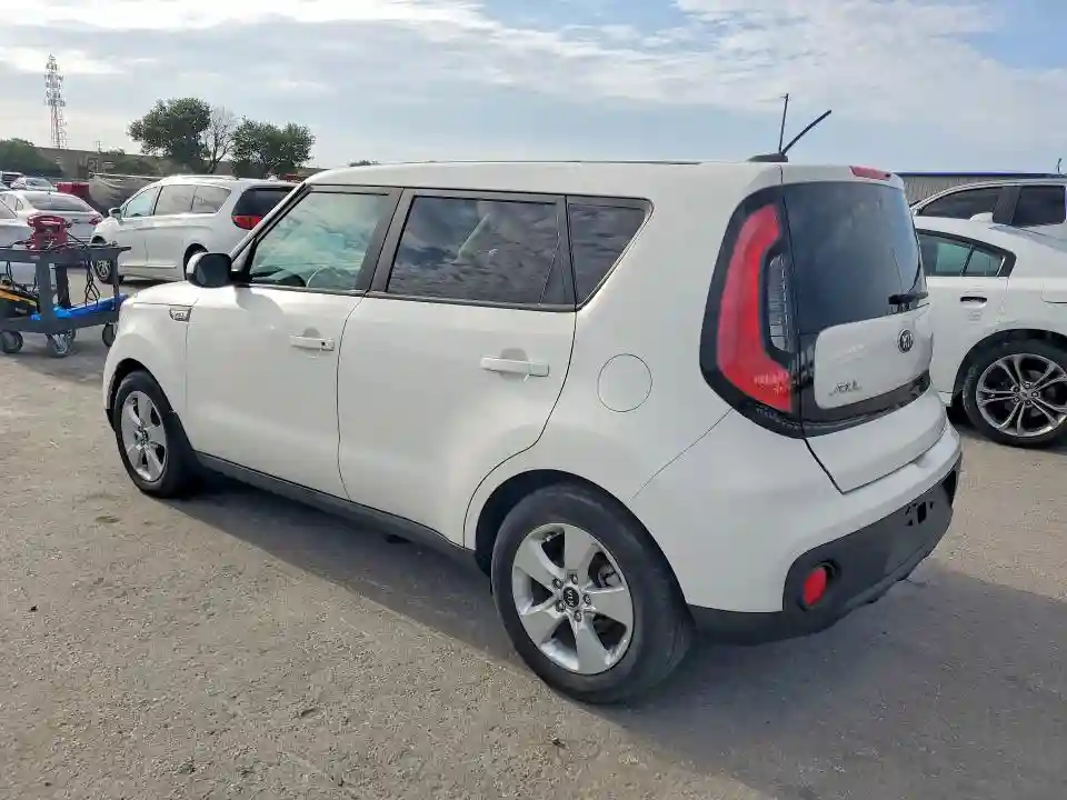 KNDJN2A24J7505971 2018 KIA SOUL-1