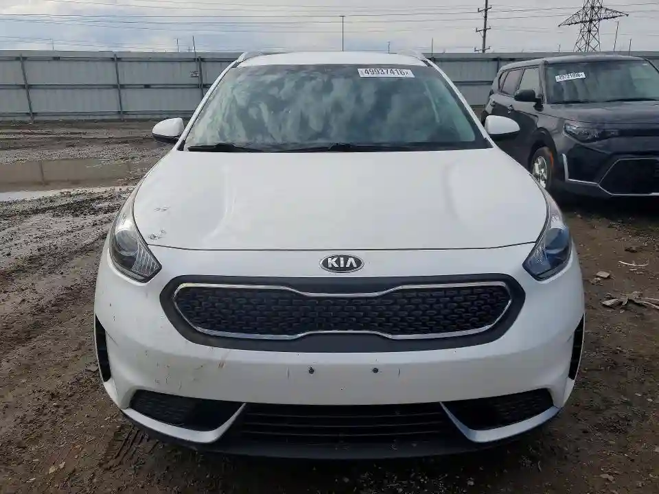 KNDCB3LC0K5246132 2019 KIA NIRO-4