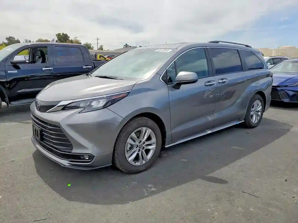 5TDYSKFC4TS233617 2026 TOYOTA SIENNA-0