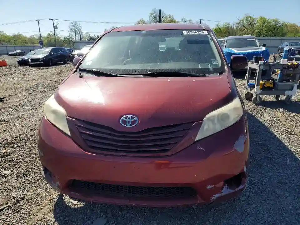 5TDZK3DCXFS564915 2015 TOYOTA SIENNA-4