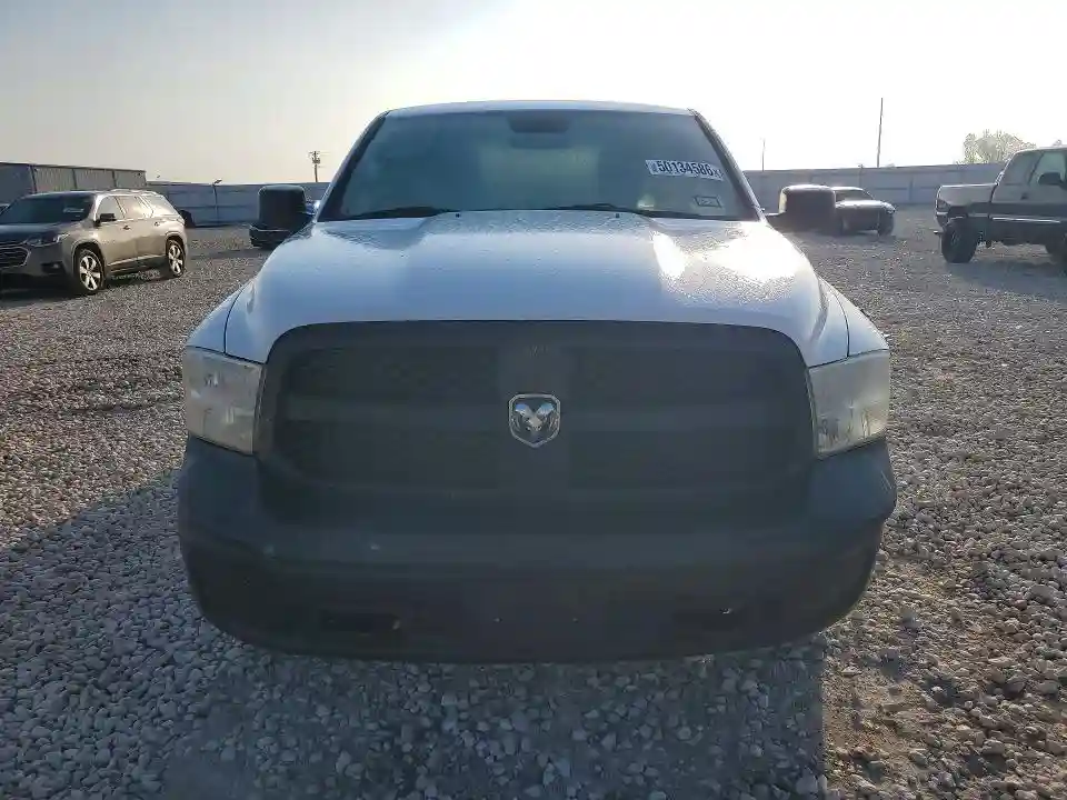 1C6RR7FT7KS588646 2019 RAM 1500-4