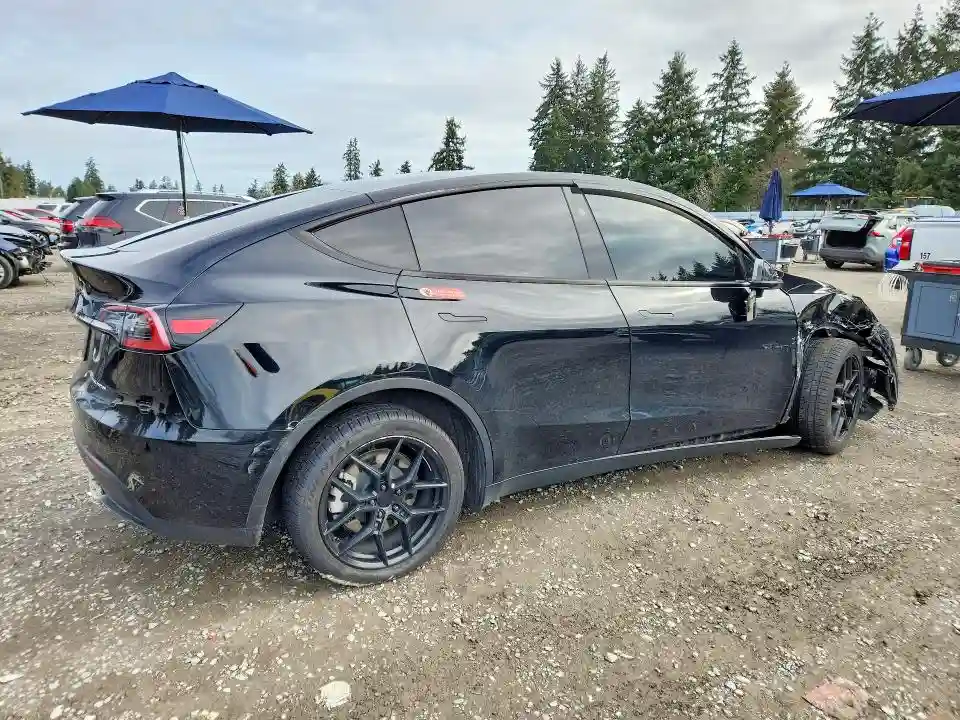7SAYGDEE7RF201728 2024 TESLA MODEL Y-4