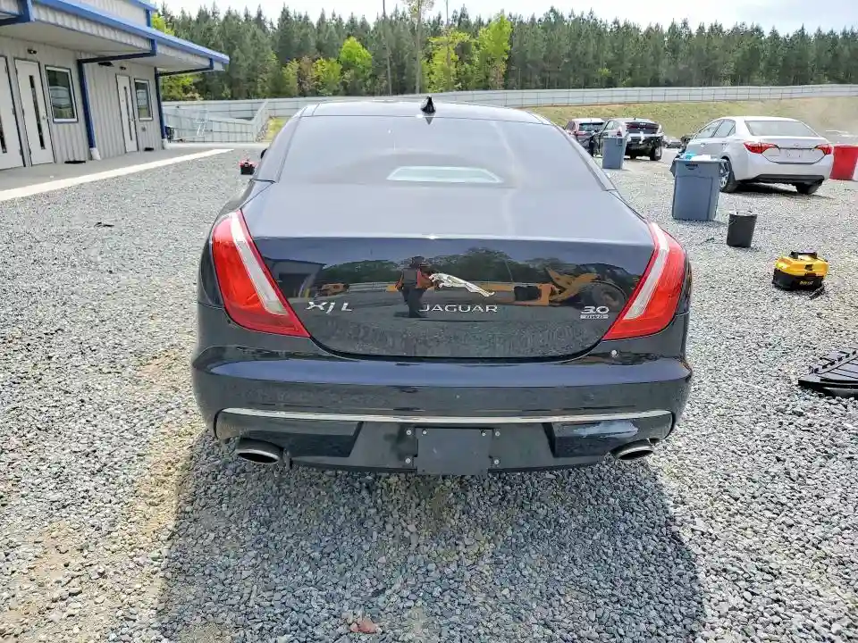 SAJWJ2GD8G8W02976 2016 JAGUAR XJ-5