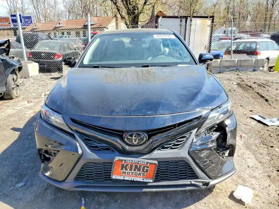 4T1G11AK9NU679425 2022 TOYOTA CAMRY-4