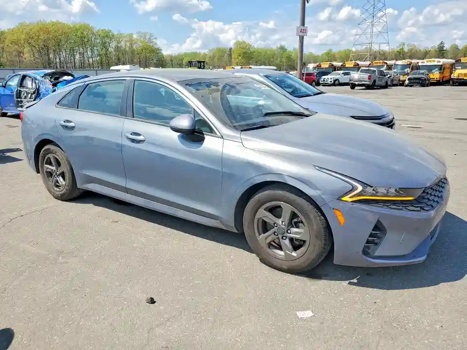 5XXG14J2XPG203649 2023 KIA K5-3