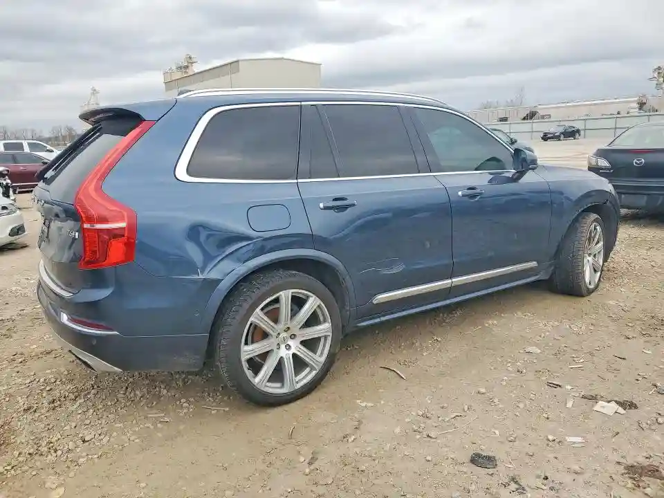 YV4A22PLXK1442899 2019 VOLVO XC90-2