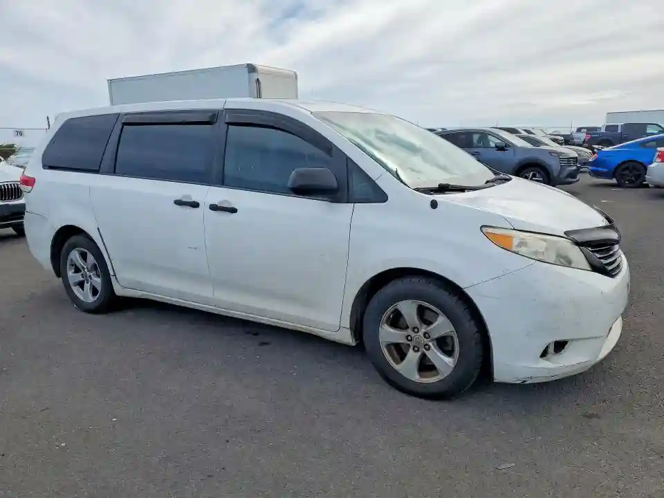 5TDZK3DC7DS301262 2013 TOYOTA SIENNA-3