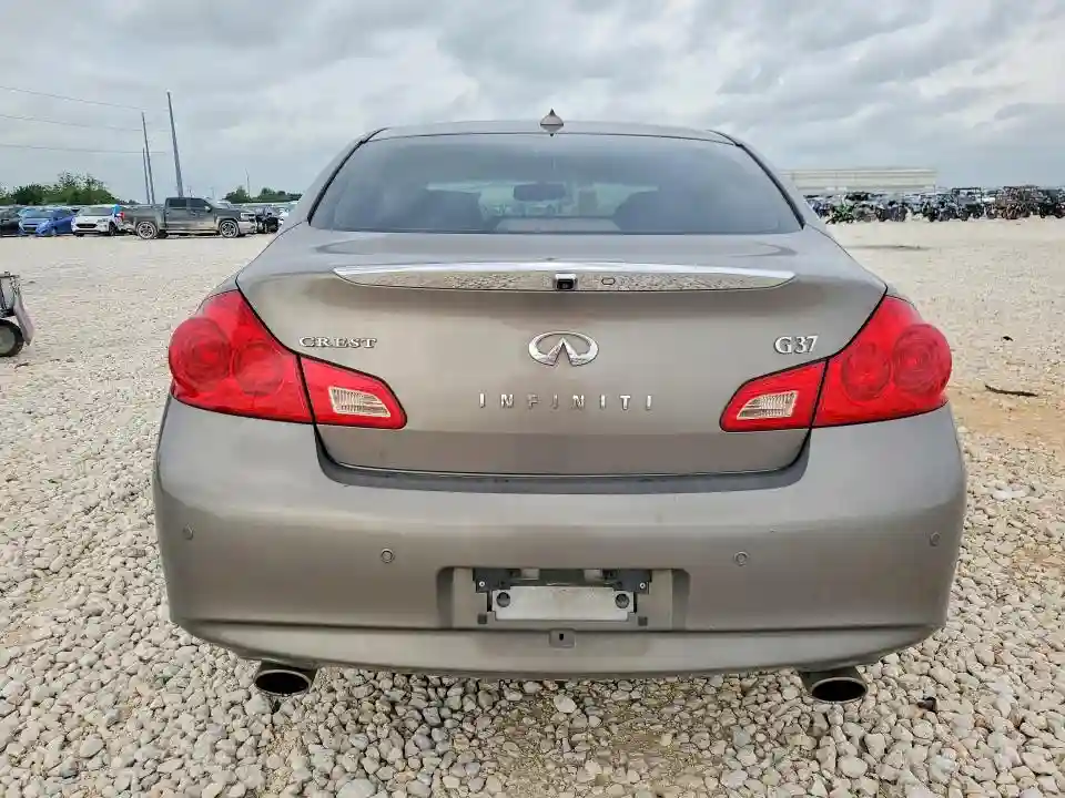 JN1CV6AP9AM409480 2010 INFINITI G37-5