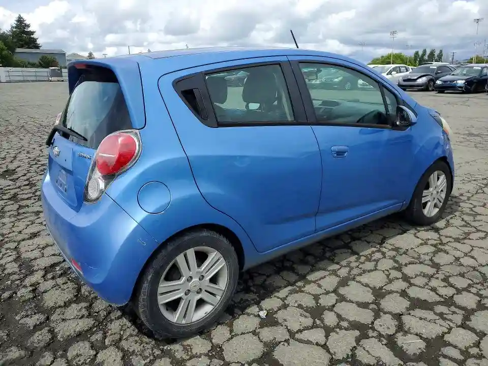 KL8CD6S91DC589525 2013 CHEVROLET SPARK-2