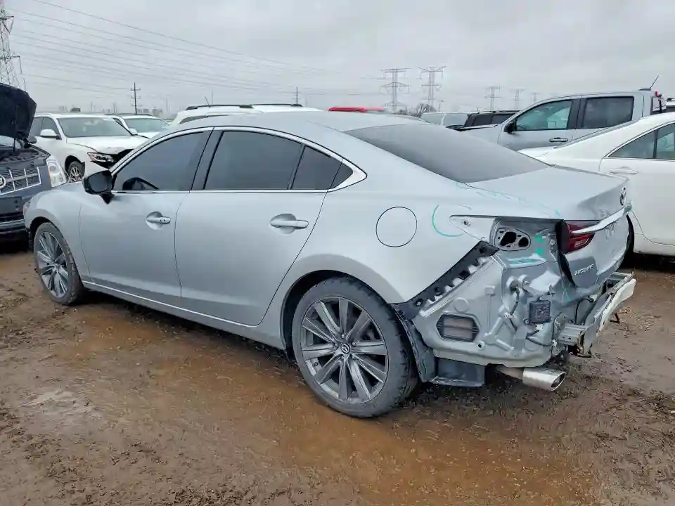 JM1GL1VMXJ1307369 2018 MAZDA 6-1