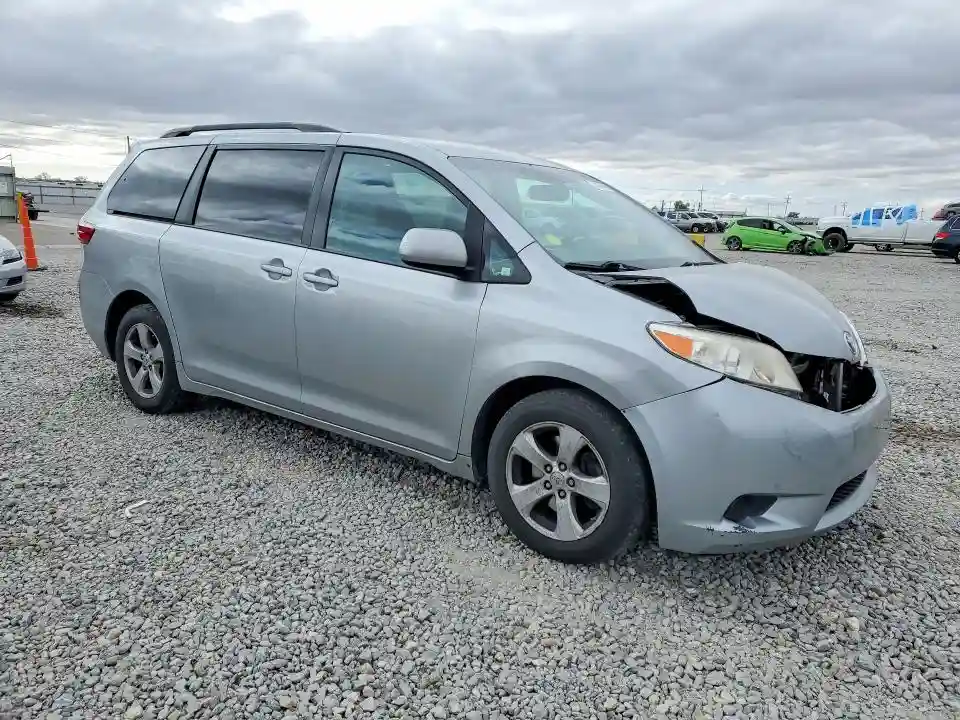 5TDKK3DC2FS599966 2015 TOYOTA SIENNA-3