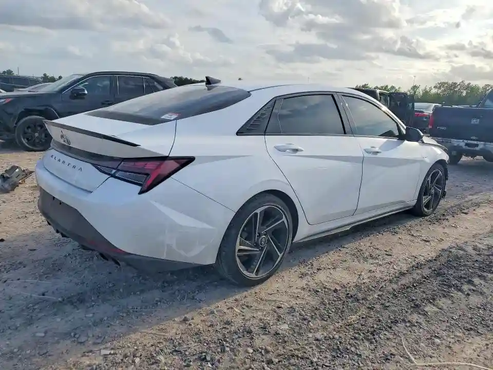 KMHLR4AF9NU311709 2022 HYUNDAI ELANTRA-2
