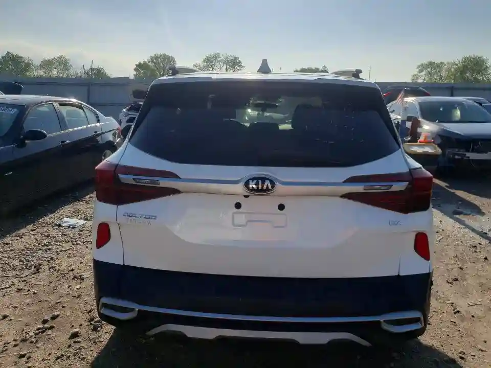 KNDERCAA8M7141433 2021 KIA SELTOS-5