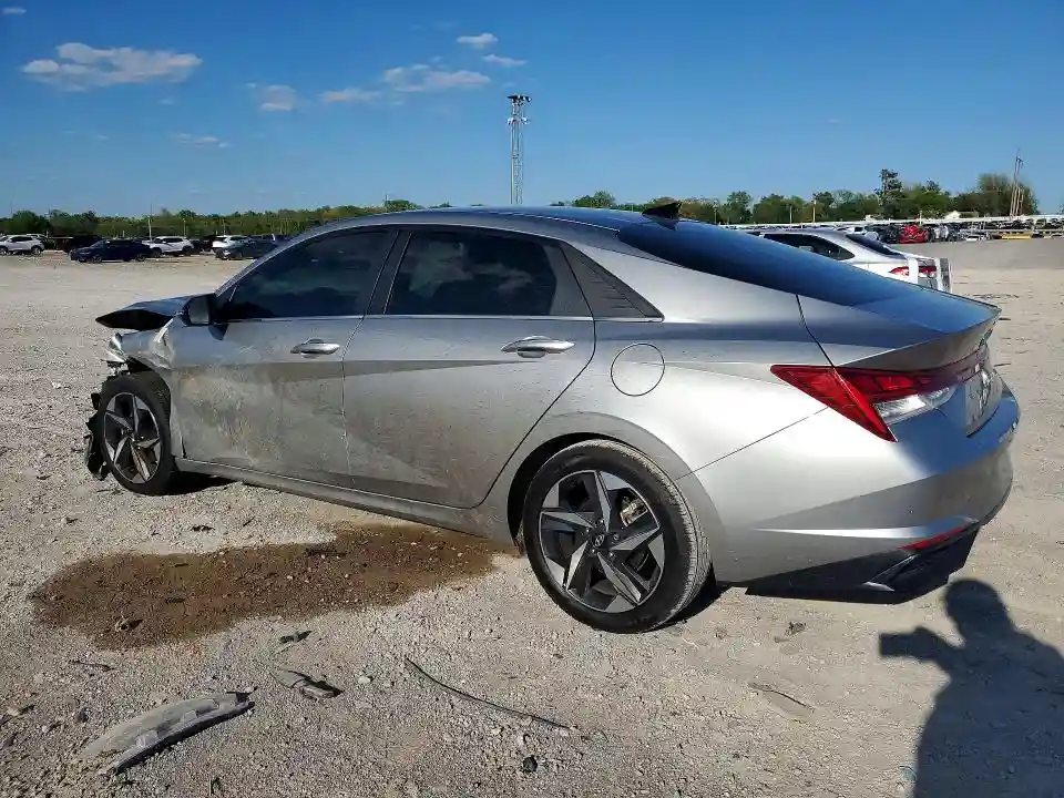 5NPLN4AG7NH070039 2022 HYUNDAI ELANTRA-1