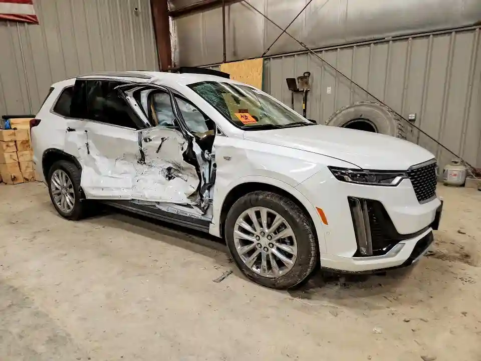 1GYKPFRS8RZ734450 2024 CADILLAC XT6-3