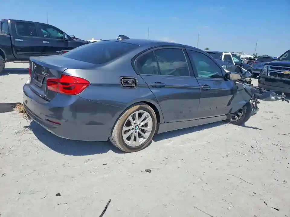 WBA8E1G3XHNU18166 2017 BMW 3 SERIES-2