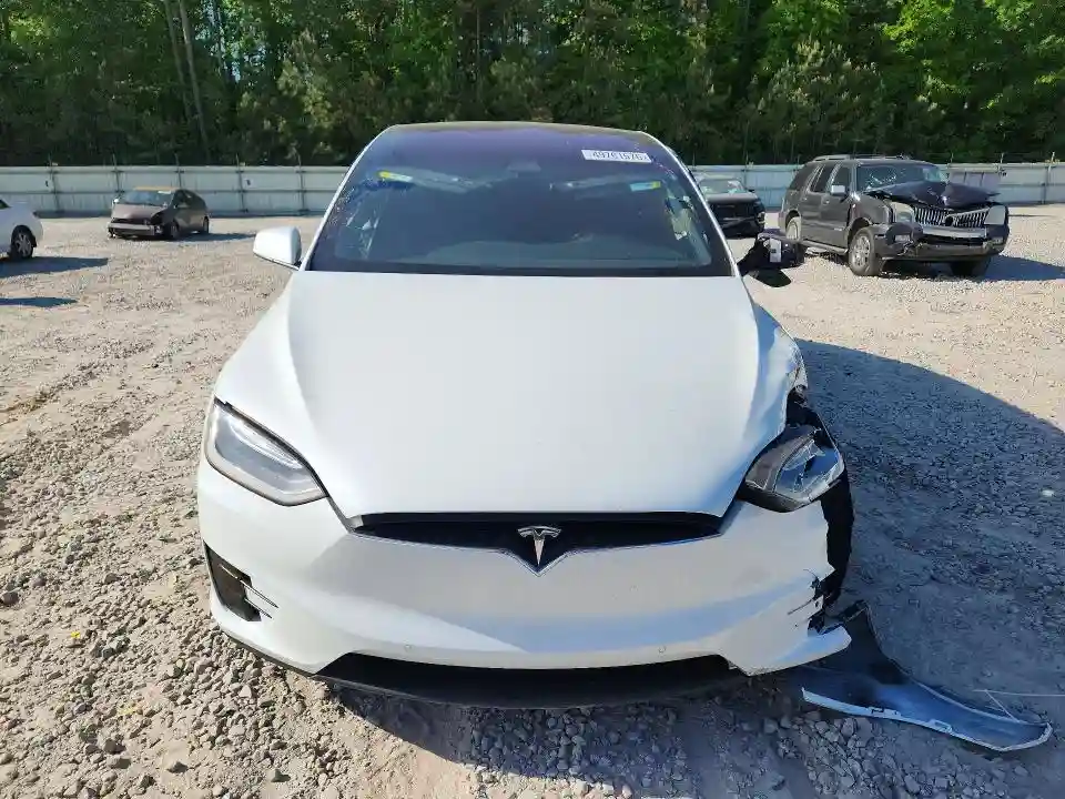 5YJXCBE25HF070151 2017 TESLA MODEL X-4