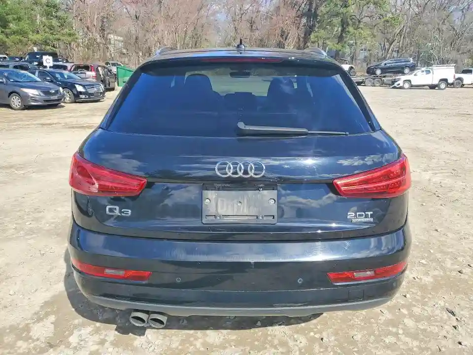 WA1ECCFS3HR017481 2017 AUDI Q3-5
