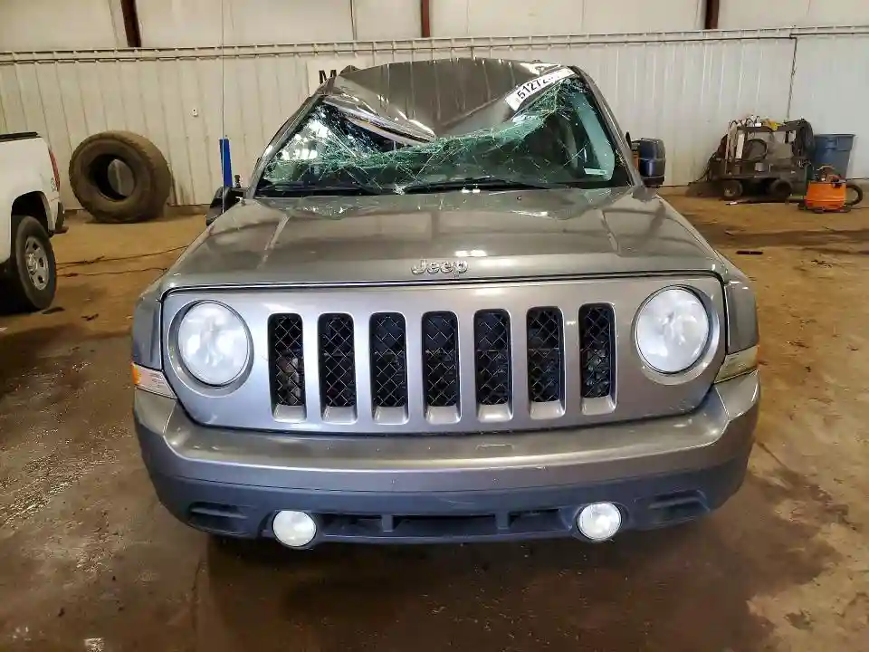 1C4NJRBB1CD597372 2012 JEEP PATRIOT-4