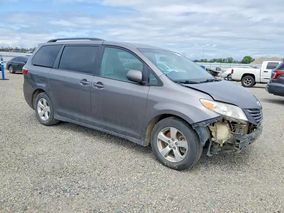 5TDKK3DC0GS725369 2016 TOYOTA SIENNA-3
