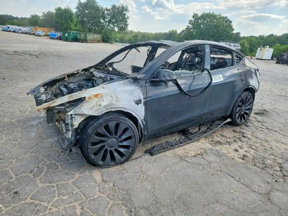 7SAYGDEF0NF462430 2022 TESLA MODEL Y-0