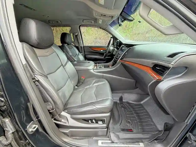 1GYS4GKJ3KR281635 2019 CADILLAC ESCALADE-4
