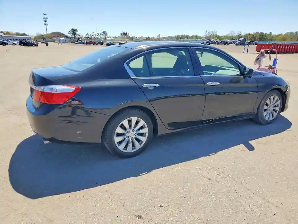 1HGCR2F88FA066005 2015 HONDA ACCORD-2