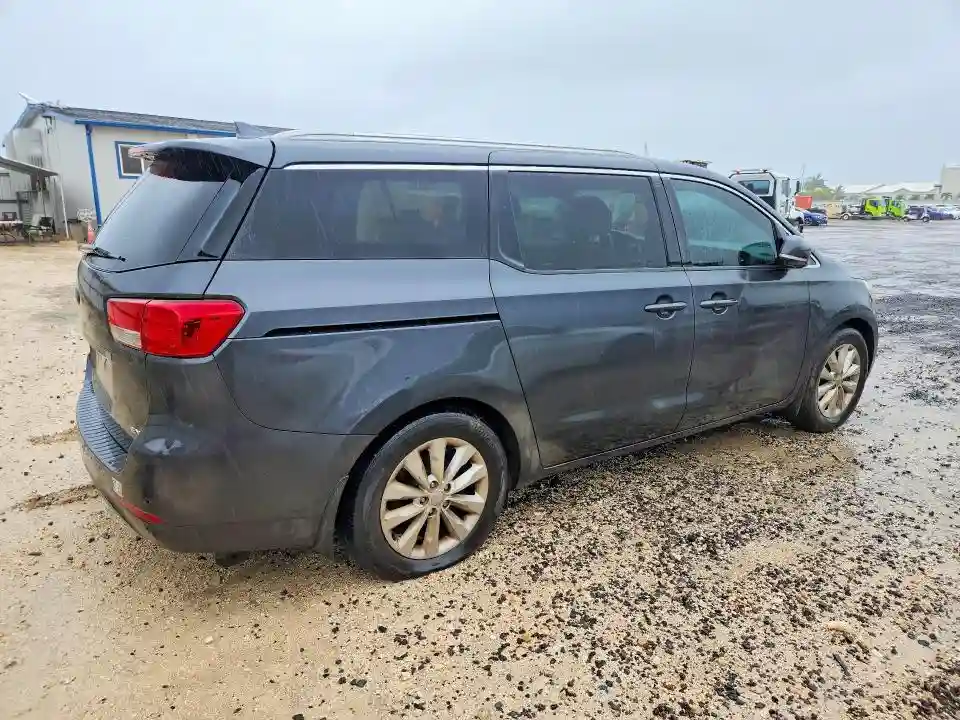 KNDMC5C16G6153614 2016 KIA SEDONA-2