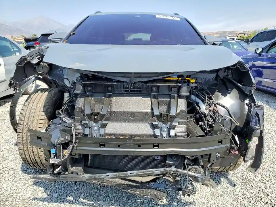 1V2DSPE87SC017915 2025 VOLKSWAGEN ALL OTHER-4