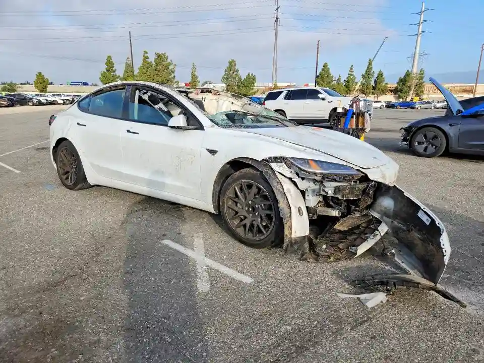 5YJ3E1EA4SF011593 2025 TESLA MODEL 3-3