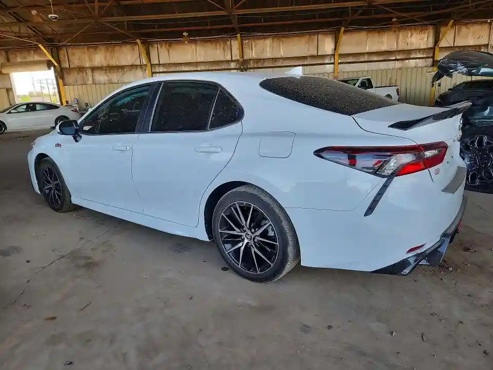 4T1S11AKXNU685034 2022 TOYOTA CAMRY-1