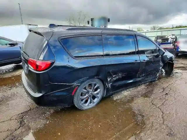 2C4RC1EG1JR237579 2018 CHRYSLER PACIFICA-2