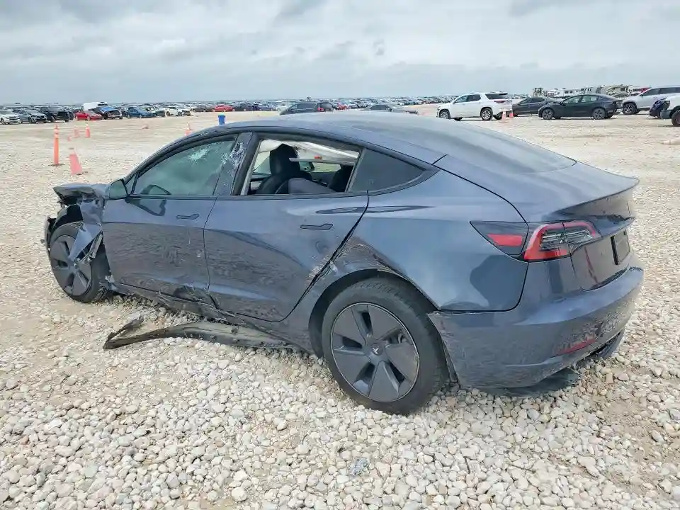 5YJ3E1EA4PF695178 2023 TESLA MODEL 3-1