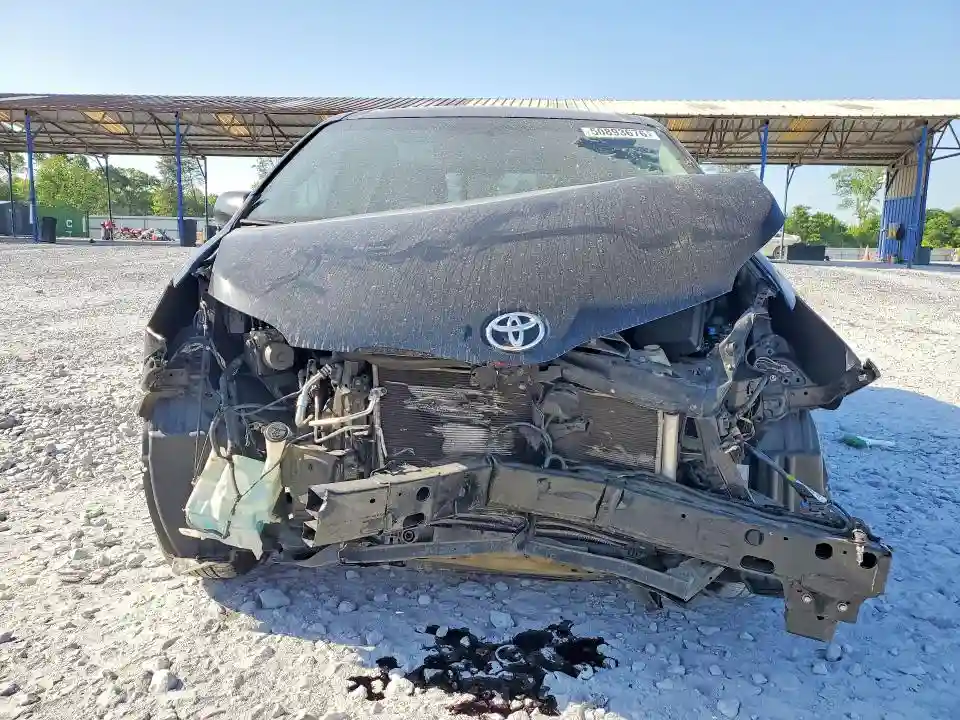 5TDJZ3DC0HS185093 2017 TOYOTA SIENNA-4