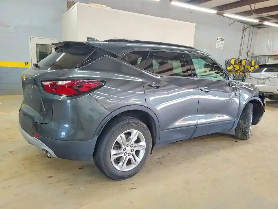 3GNKBCRS1KS620318 2019 CHEVROLET BLAZER-2