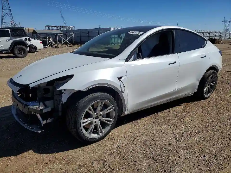 7SAYGDEE7PA034748 2023 TESLA MODEL Y-0